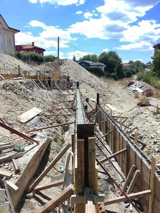 Грубо стройтелство ,кофраж и армровка ,фундаменти , подпорни стени  и ремонтни дейности