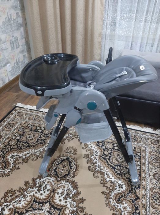 Детский стульчик для кормления