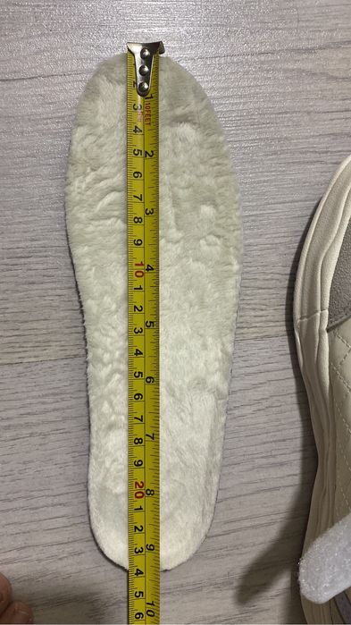 Кроссовки утепленные