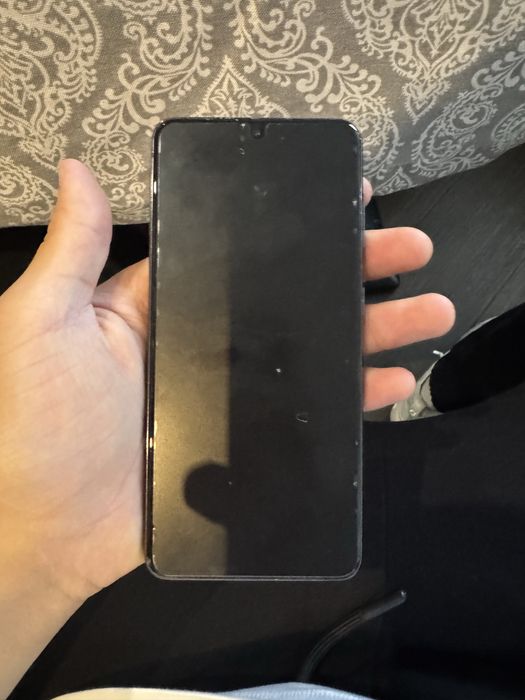 Samsung S21 5G.