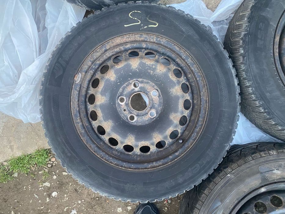 Vand set de 4 anvelope de iarna + rezerva