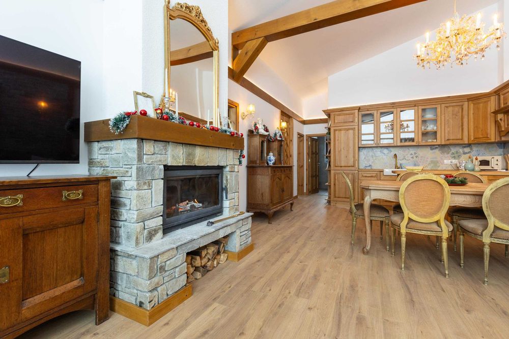 Продава се Къща в Разлог - 130 кв.м за 2693 €/кв.м - Снимка #1