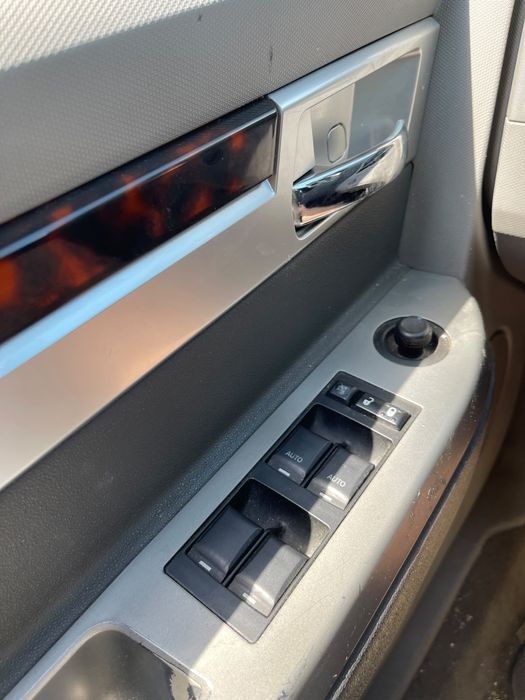 Vând Chrysler Sebring