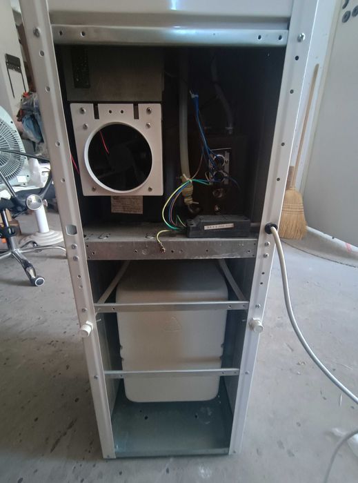 Диспенсър за вода ревизиран