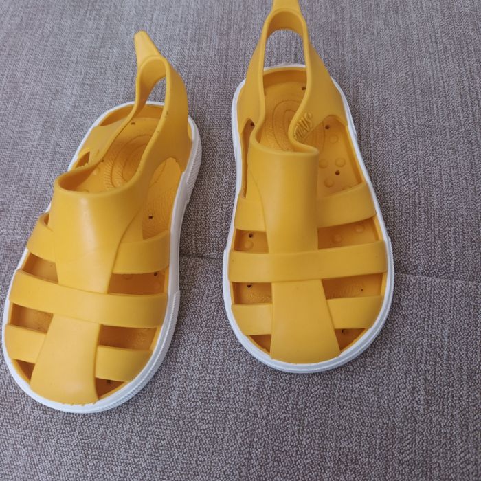 Маратонки и сандали 22, 23 номер