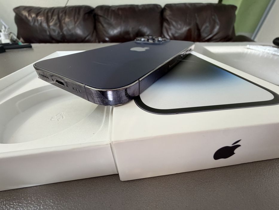I phone 14 pro 256 gb пълен комплект като нов
