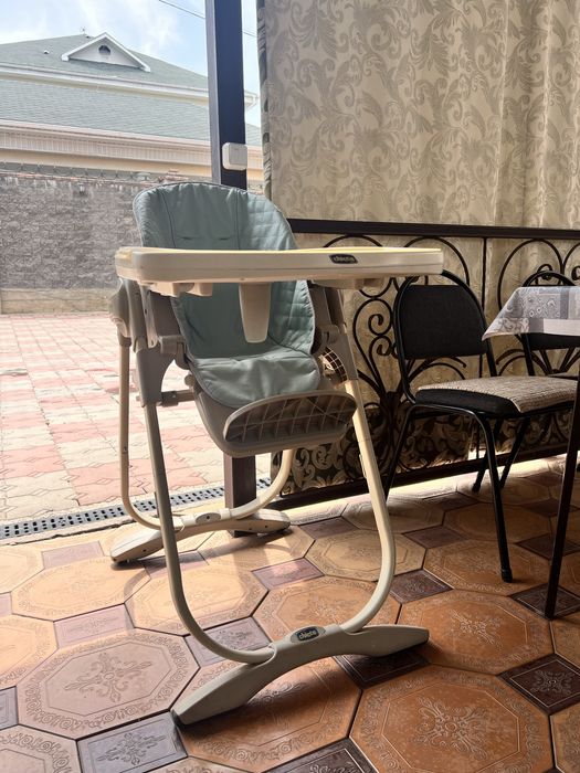 Детский стульчик чикко