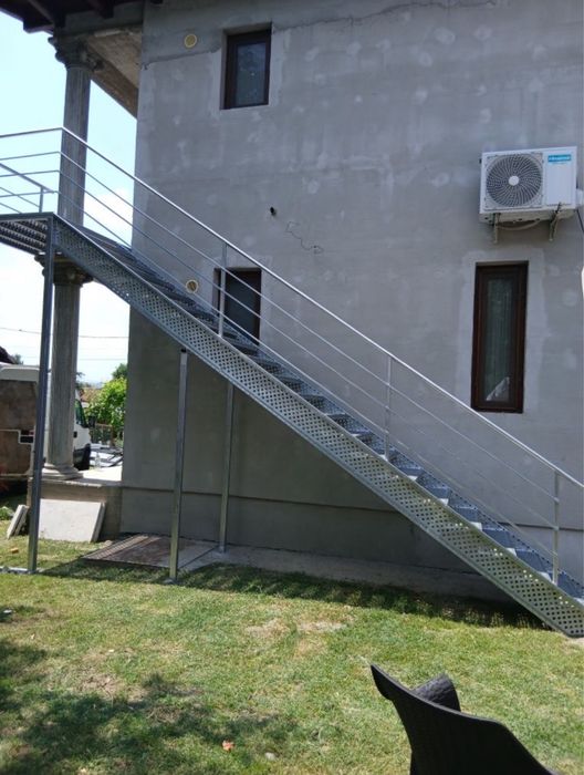 Scari zincate de exterior