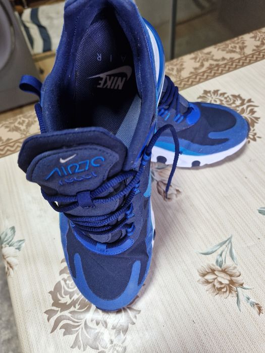 Adidasi adidas si nike