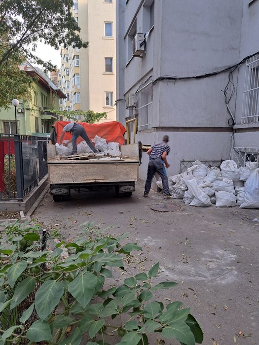 Bobcat si basculanta inchiriez