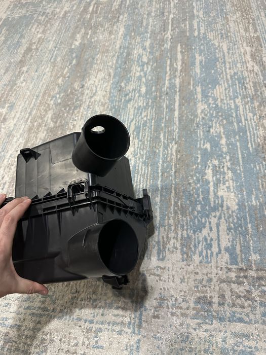 Корпус воздушного фильтра от RAV4