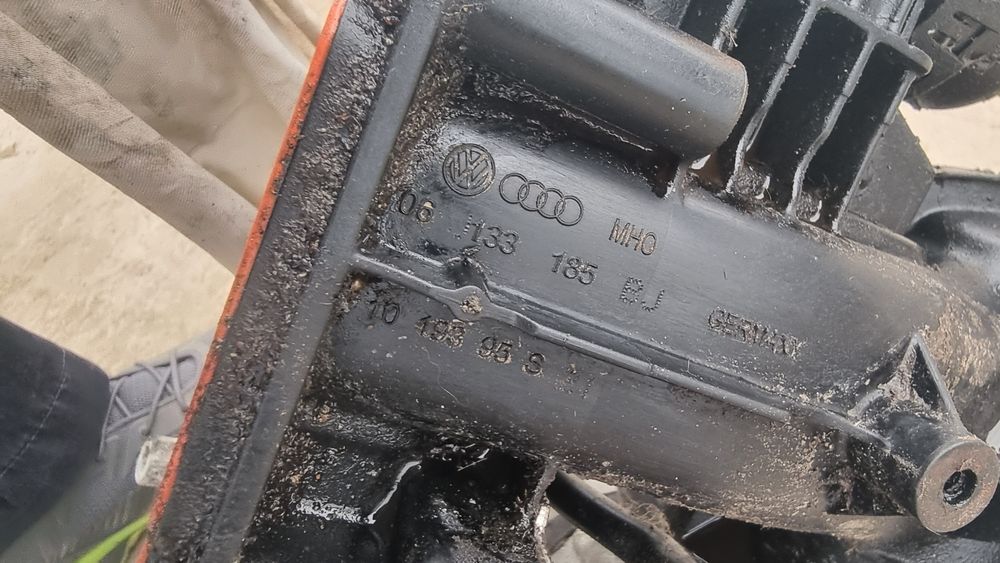 Всмукателен колектор с дроселова клапа за Audi S3 A3, VW Golf GTI 2.0 TFSI