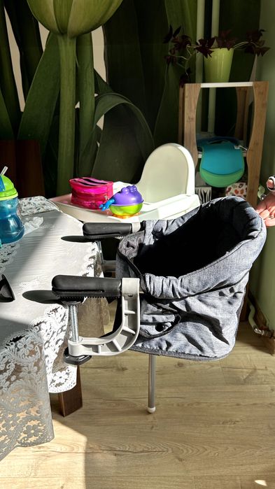 Продавам портативно детско столче Toogel
