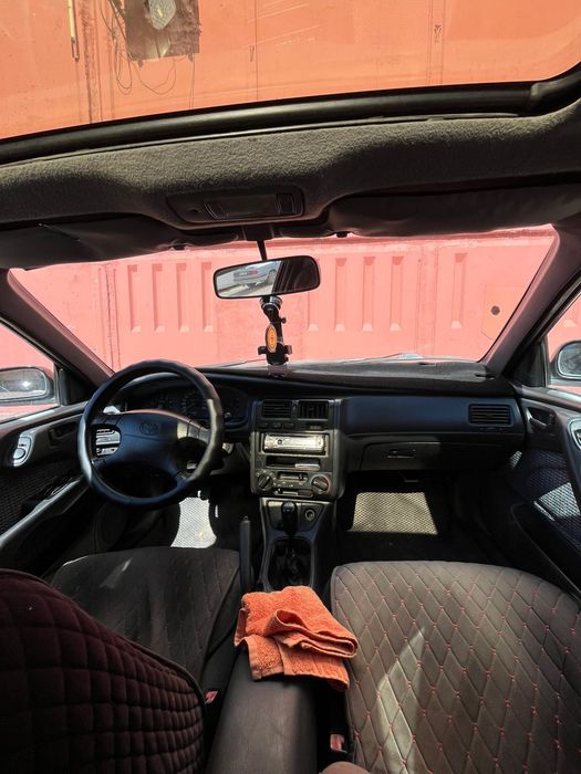 Продам машина Tayota carina E