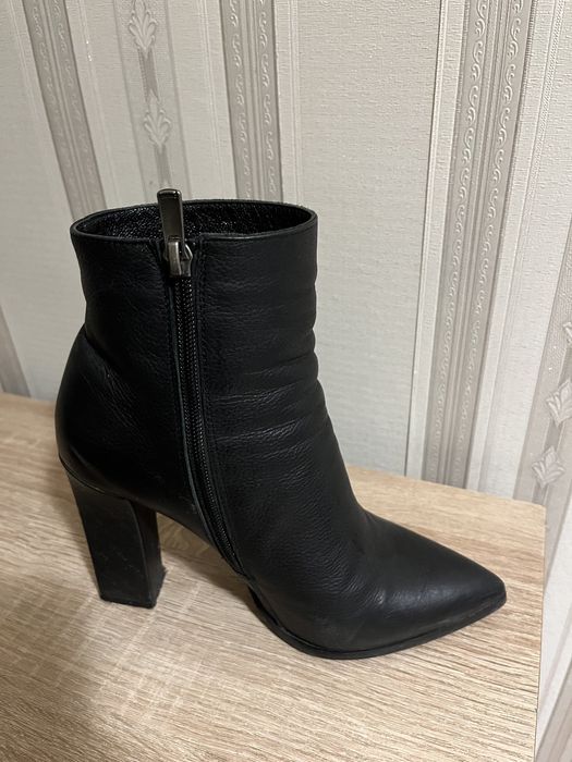 Черные полусапожки