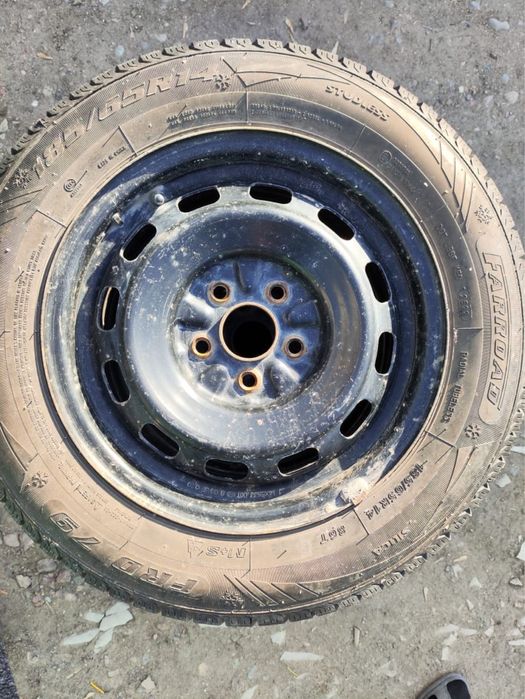 Зимние шины (липучка) с дисками 185/65R14