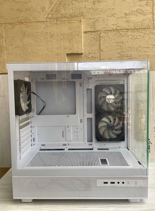 Akvarium crystal Z8 ideal holatda