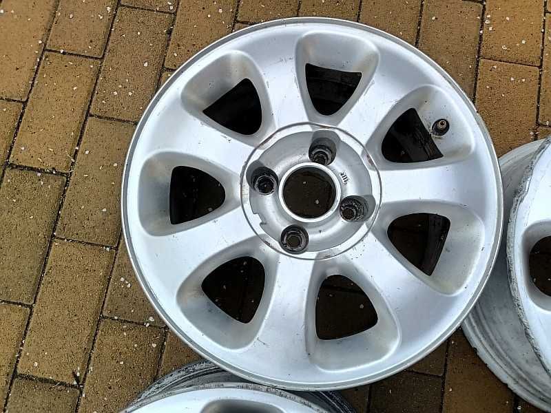 Продам оригинальные диски на Пежо