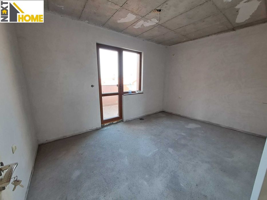 Продава се Четиристаен апартамент в Асеновград - 110 кв.м за 1000 €/кв.м - Снимка #4