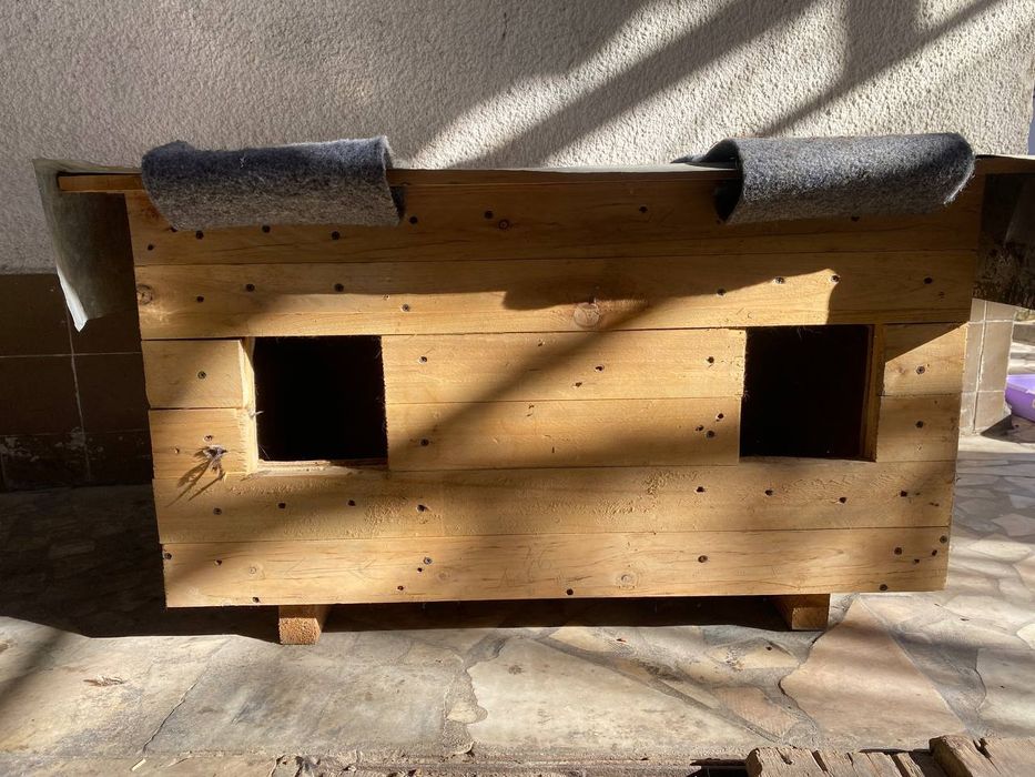 Домик для кошек во двор