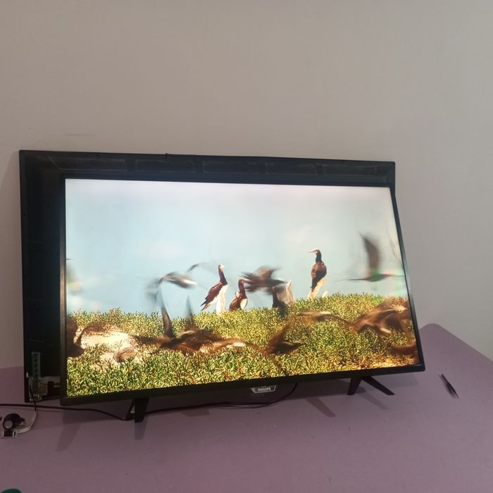 Телевизор Phillips 43"