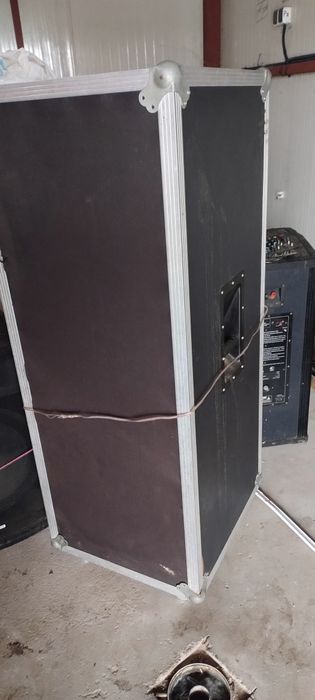 De vânzare boxe mari