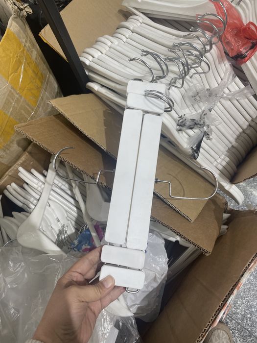 Вешалки для одежды и брюк