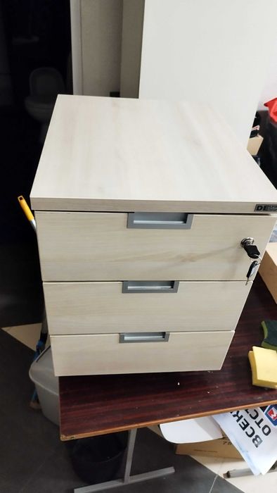 Шкафче за бюро с 3 или 4 чекмеджета - контейнер на колела