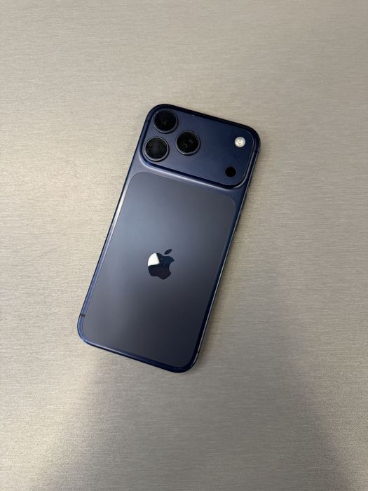 Iphone 17 pro max 256gb с гаранция