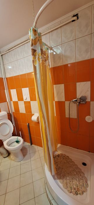 Închiriez Garsonieră în vilă