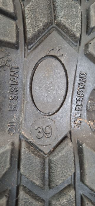 Спец.обувь продам