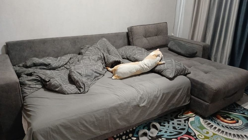 Срочно продам диван