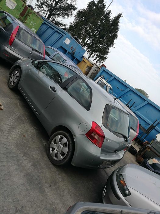 CD радио /музика /MP3  оригинално, за Тойота Ярис 2006--2010 го