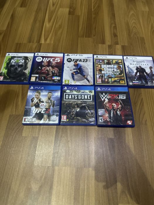 Диски PlayStation 4 и PlayStation 5