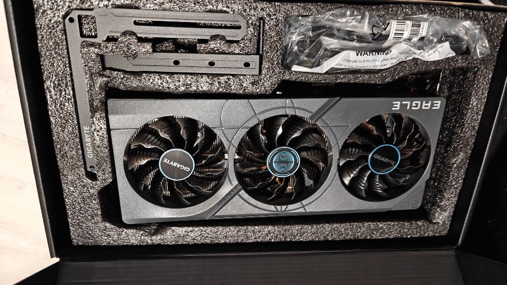 Gigabyte GeForce RTX 4070 ti EAGLE OC 12 GB 192 bit