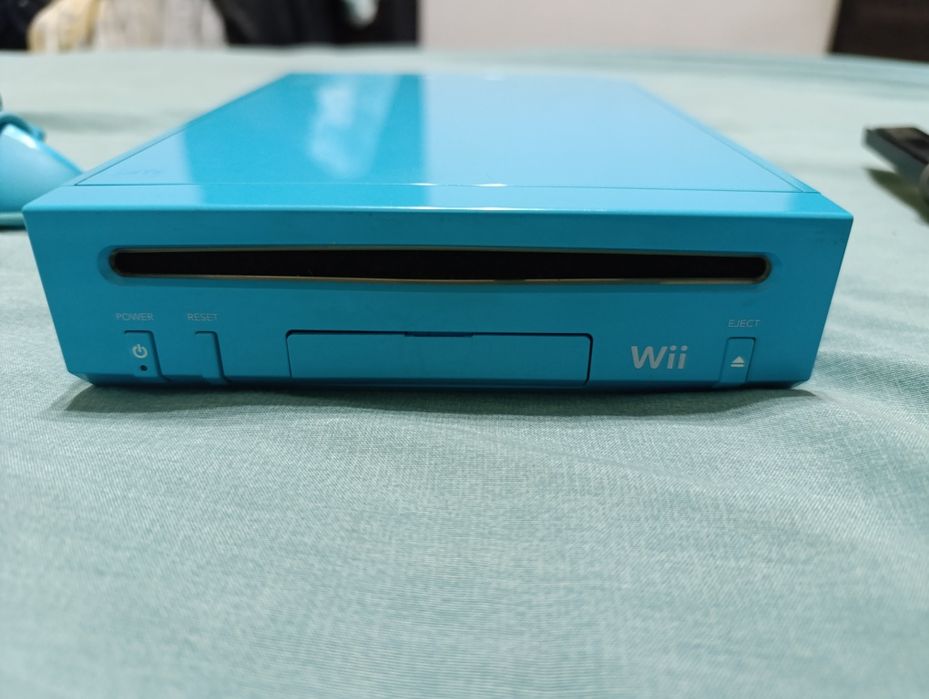 Продаю приставку Nintendo Wii 2011