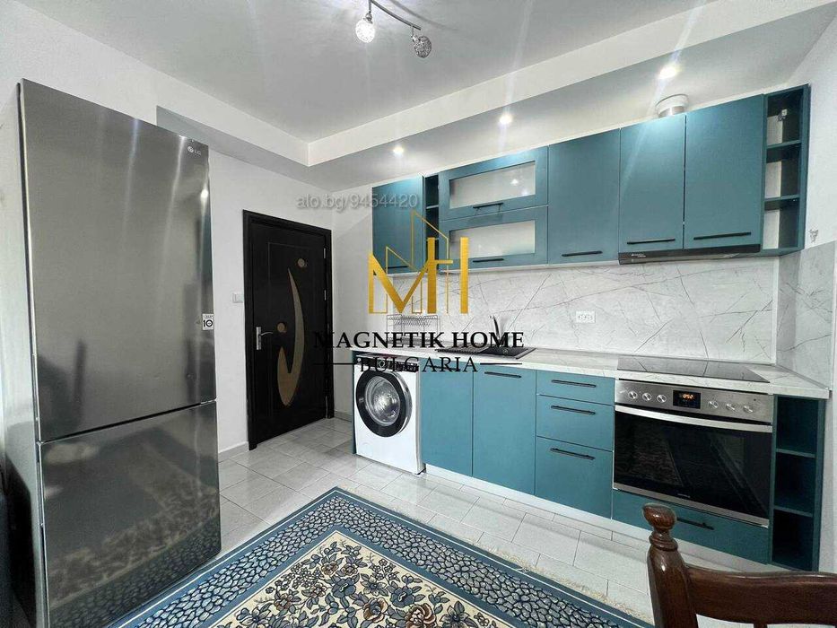 Чудесен тристаен апартамент до ”БЧК” в свободна зона за паркиране