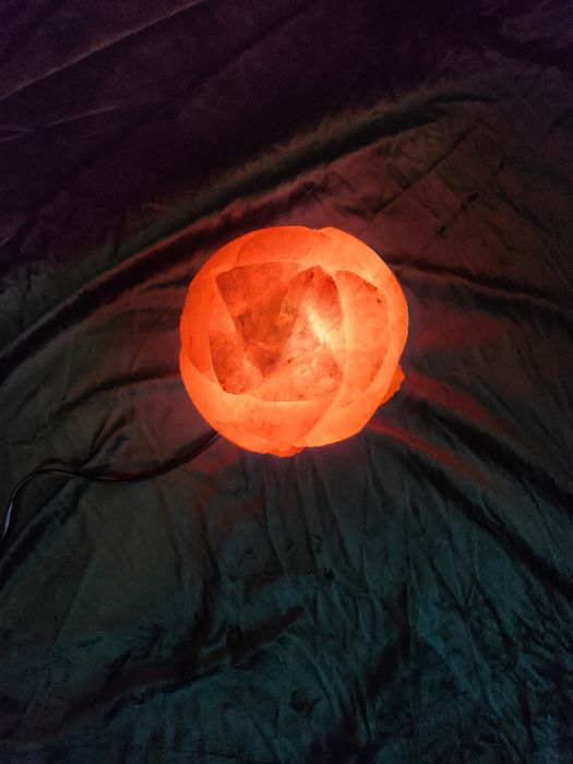 Lampa floare sare roz de Himalaya