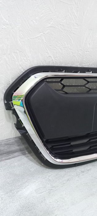 Решетка радиатора Шевроле Малибу