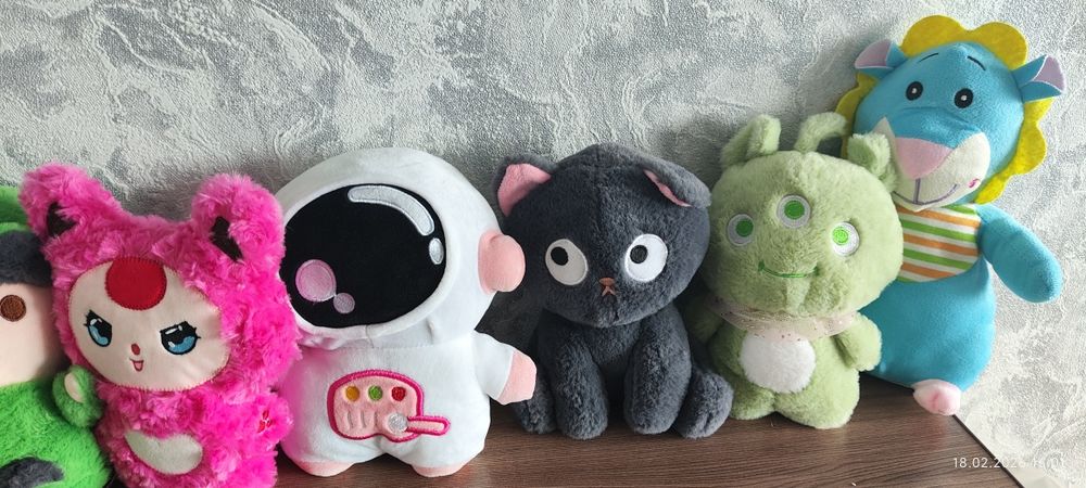 Продам игрушки мягкие.