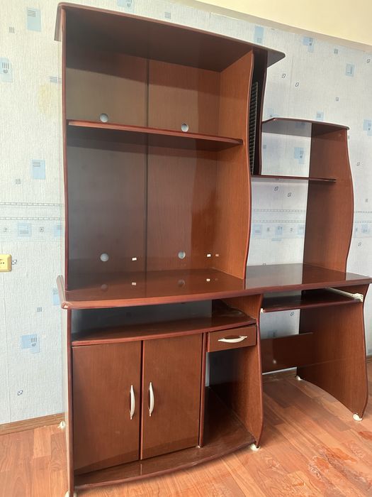 компьютерный стол-шкаф