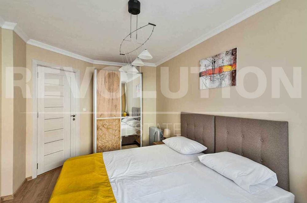 Дава се под наем Четиристаен апартамент в Варна, Център - 103 кв.м за 1196.97 € - Снимка #3