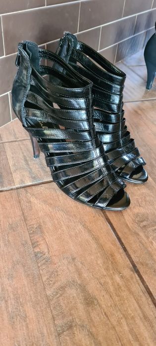 Vand 4 p sandale elegante