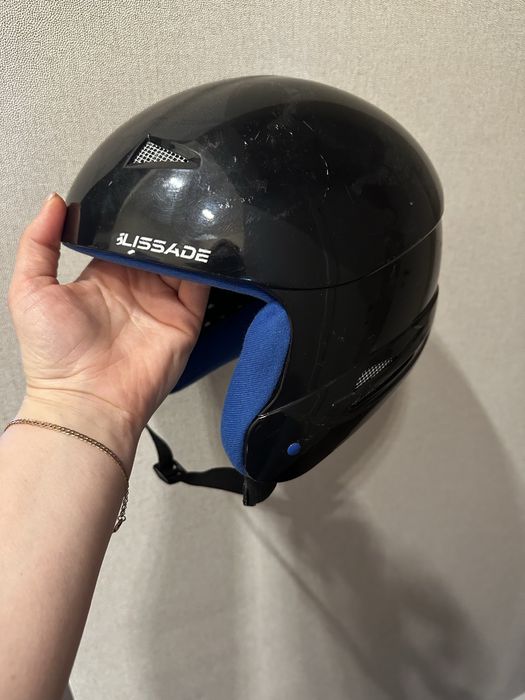 Шлем горнолыжный