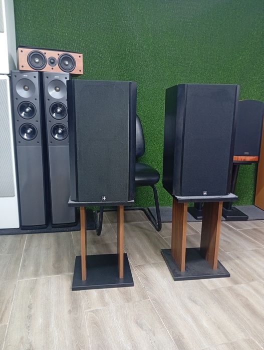 Тонколони QUADRAL Phonologue Tribun