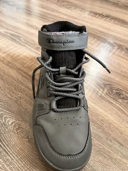 Adidasi Champion High Top Marimea 40