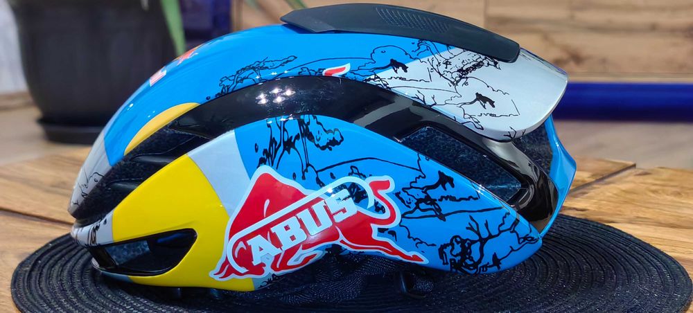 Gamecharger 2.0 helmet Redbull Moviestar casca ciclism