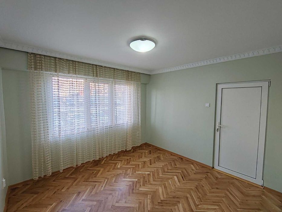 Продава се Двустаен апартамент в Варна, Център - 61 кв.м за 1421 €/кв.м - Снимка #9