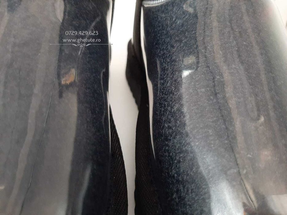 Ghete / cizme UGG mini clasic , impermeabile, 35 si 37