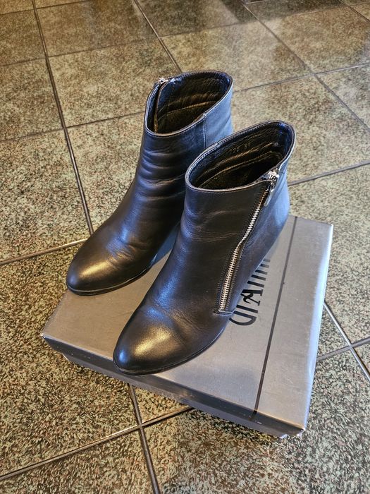 Дамски боти от естествена кожа